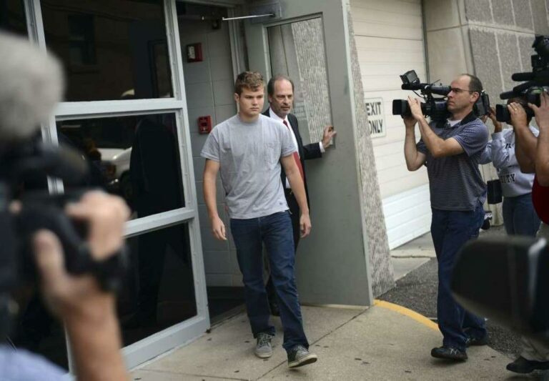 Chris Howell/The Herald-Times via AP