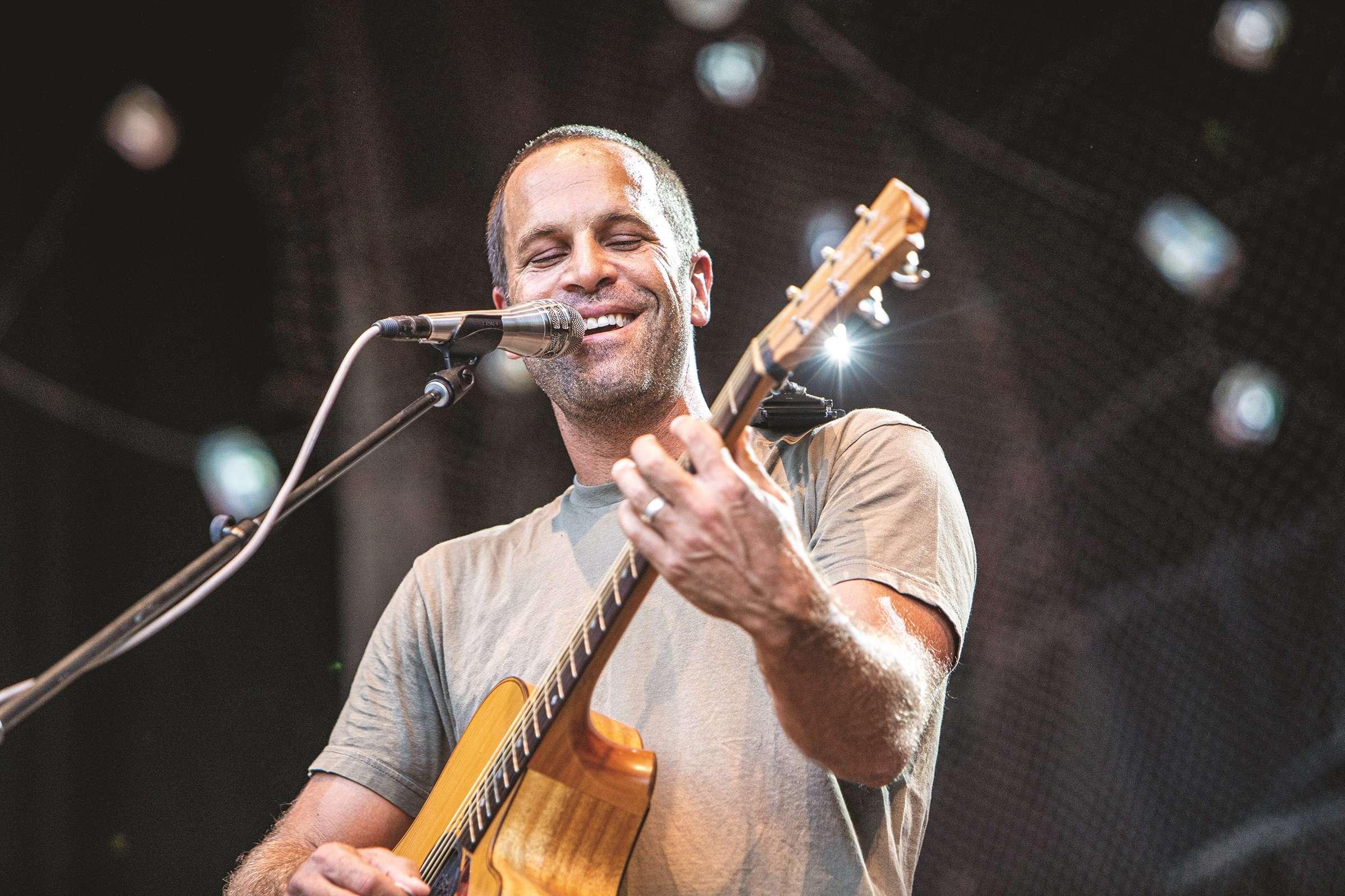 ミュージシャン Jack Johnson 2008 World Tour Volunteer T ミュージシャン Jack Johnson 2008 World Tour Volunteer T Jack