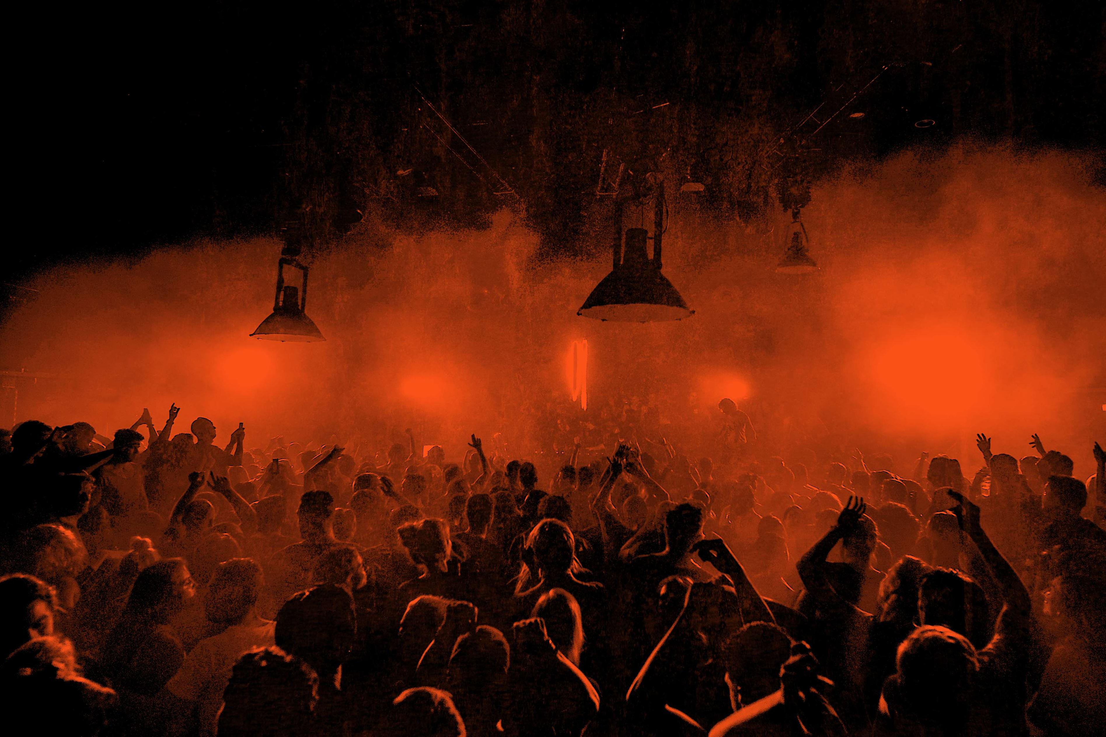 Techno, House, Underground.