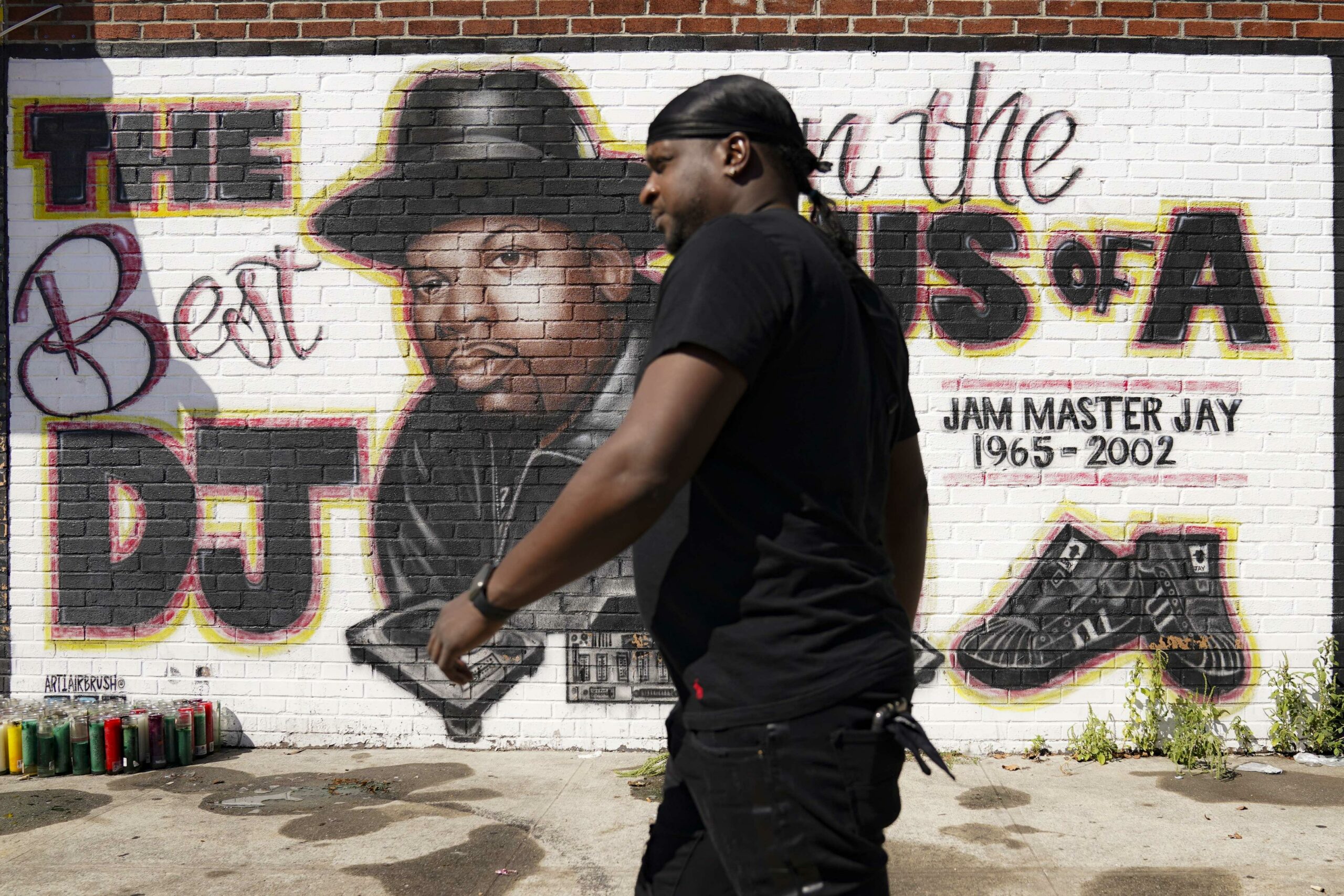 AP Photo/John Minchillo