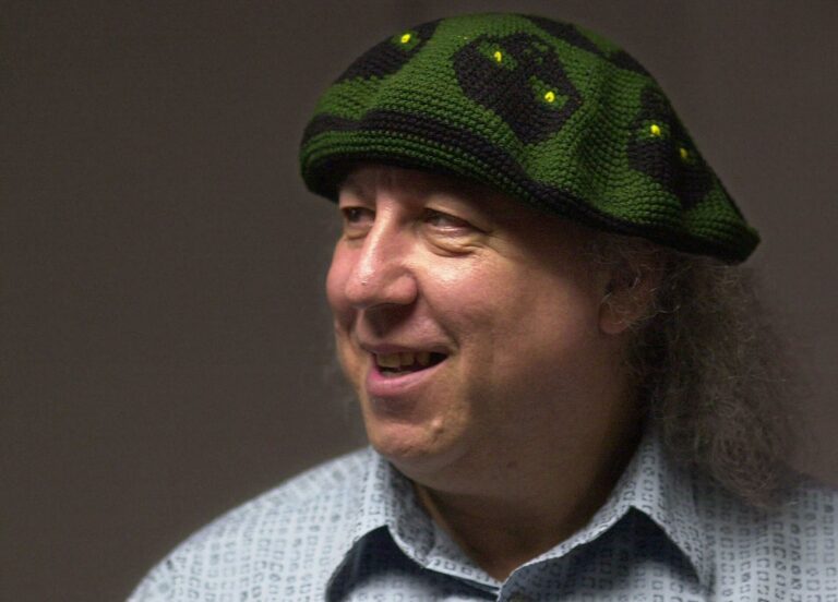 AP Photo/Mark Lennihan