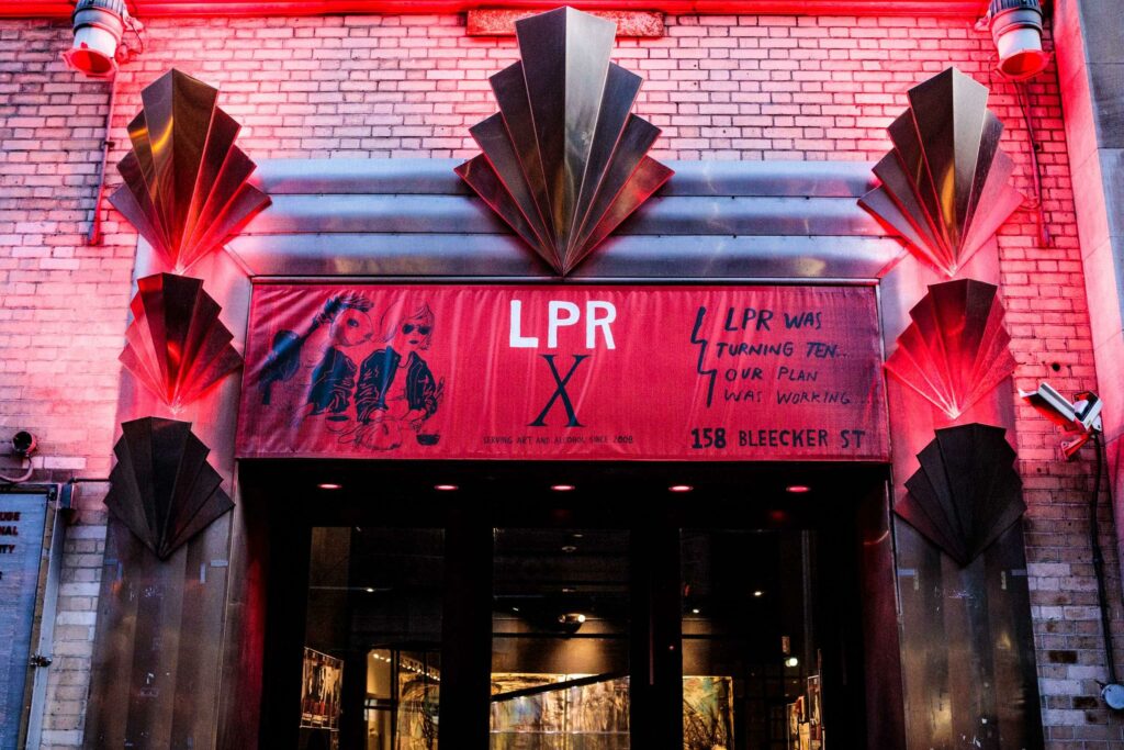 Le Poisson Rouge Bag Policy