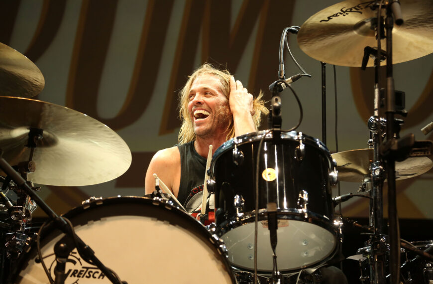 Taylor Hawkins Mourned By Music World And Beyond