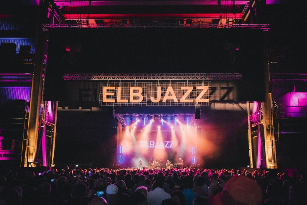 ELBJAZZ 2022 Schiffbauhalle Cats Breakkies SMALL