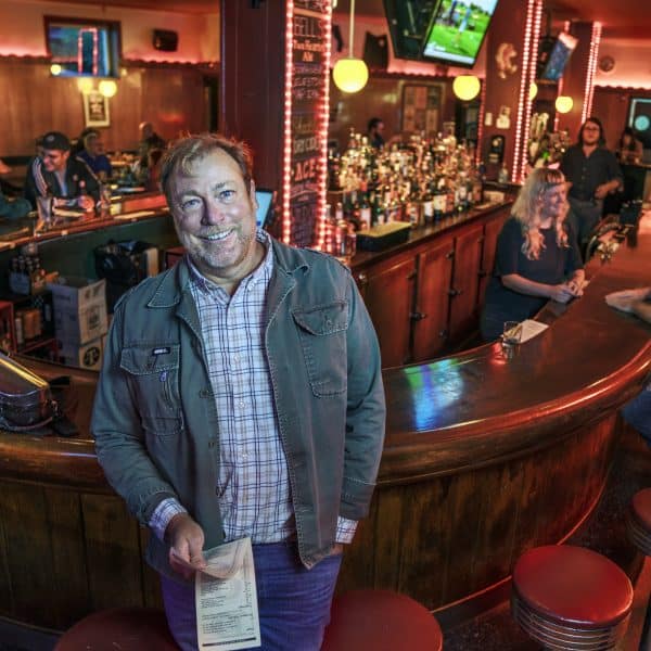 cap sean at the happy dog robert muller 2021 0003