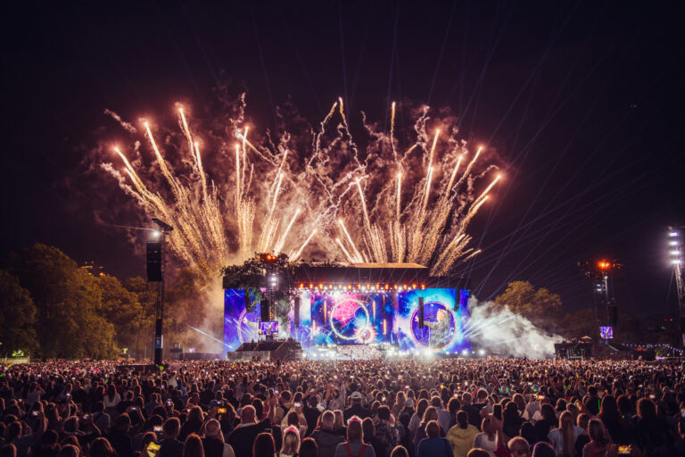 BST Take That Fireworks SMALL