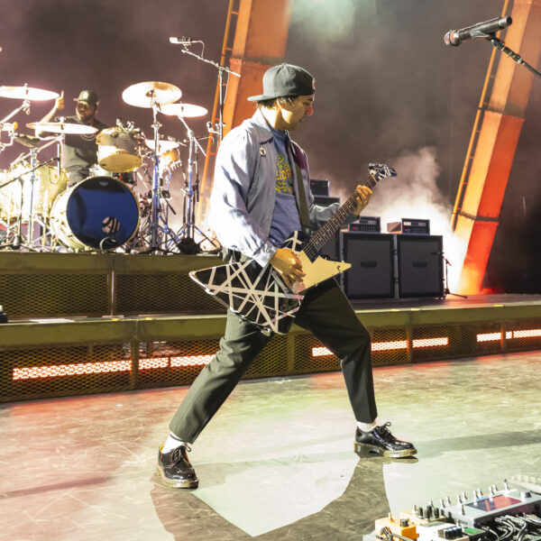 Pierce The Veil In Concert Sterling Heights, MI