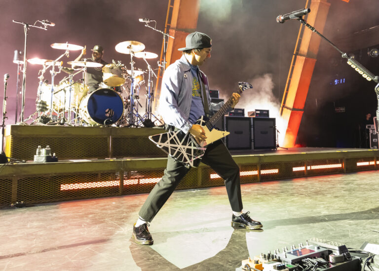 Pierce The Veil In Concert Sterling Heights, MI