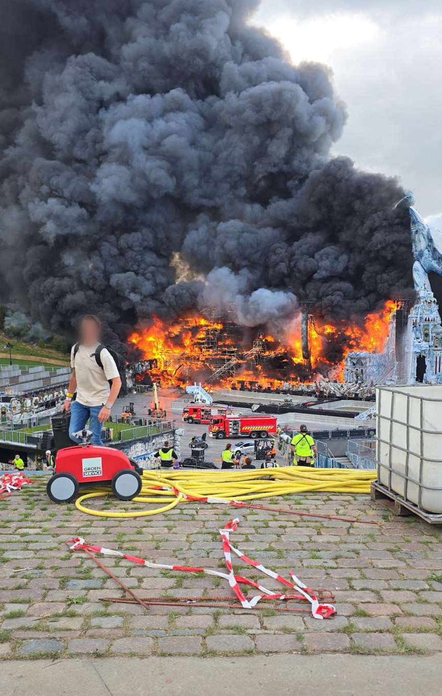 TOMORROWLAND FESTIVAL FIRE