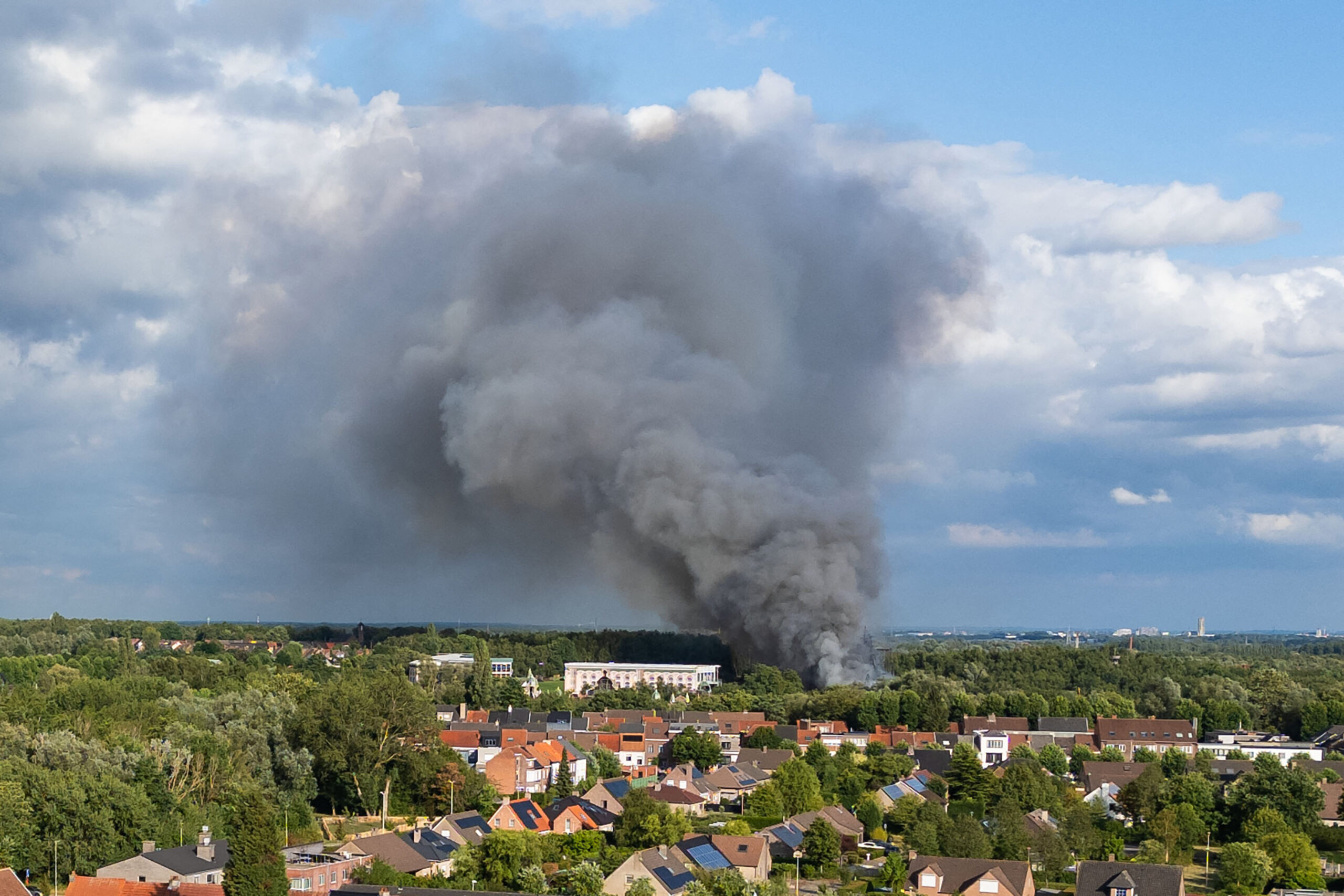 TOPSHOT BELGIUM MUSIC FESTIVAL FIRE