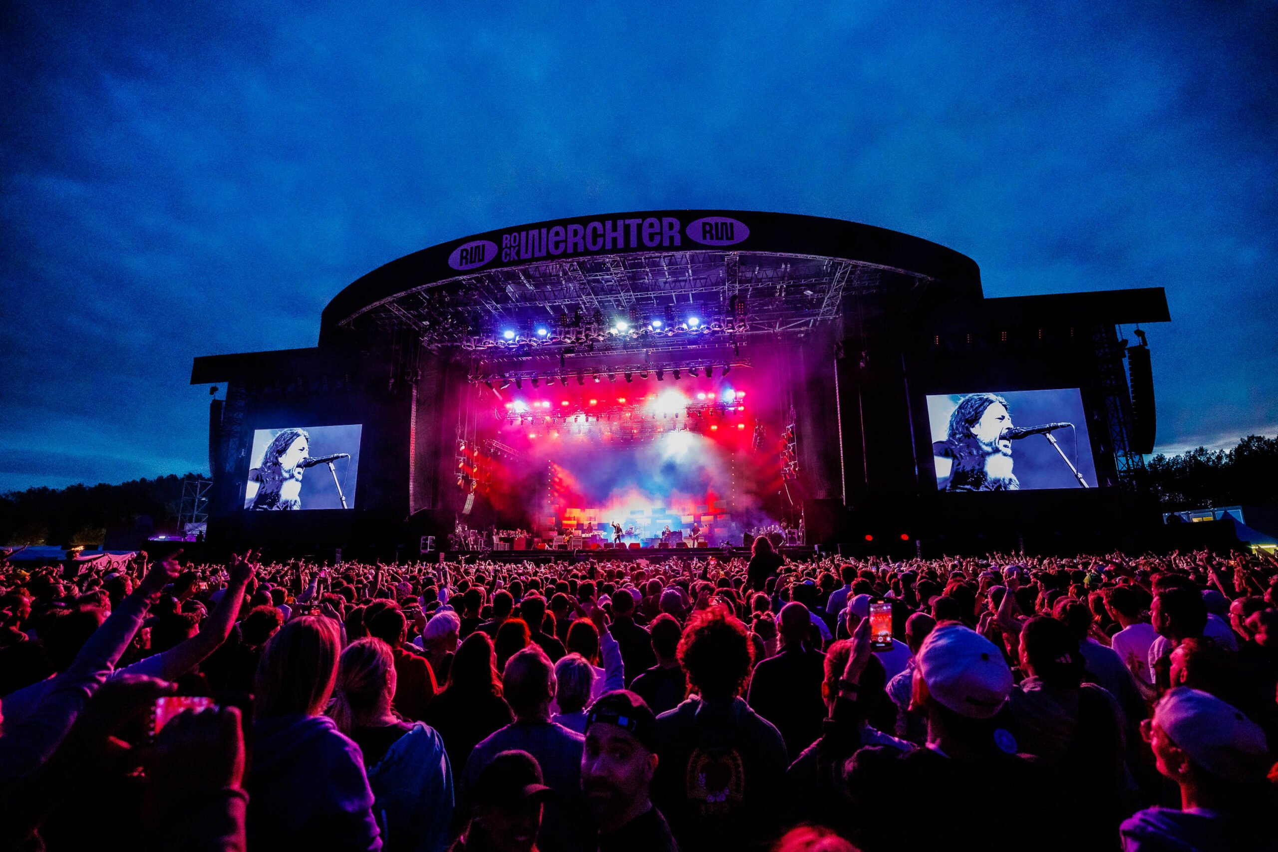 RW24 202407072234 MainStageFooFighters photoBenHoudijk 27384
