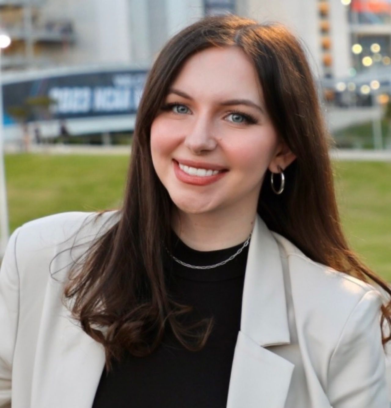 Madeline Mims Headshot