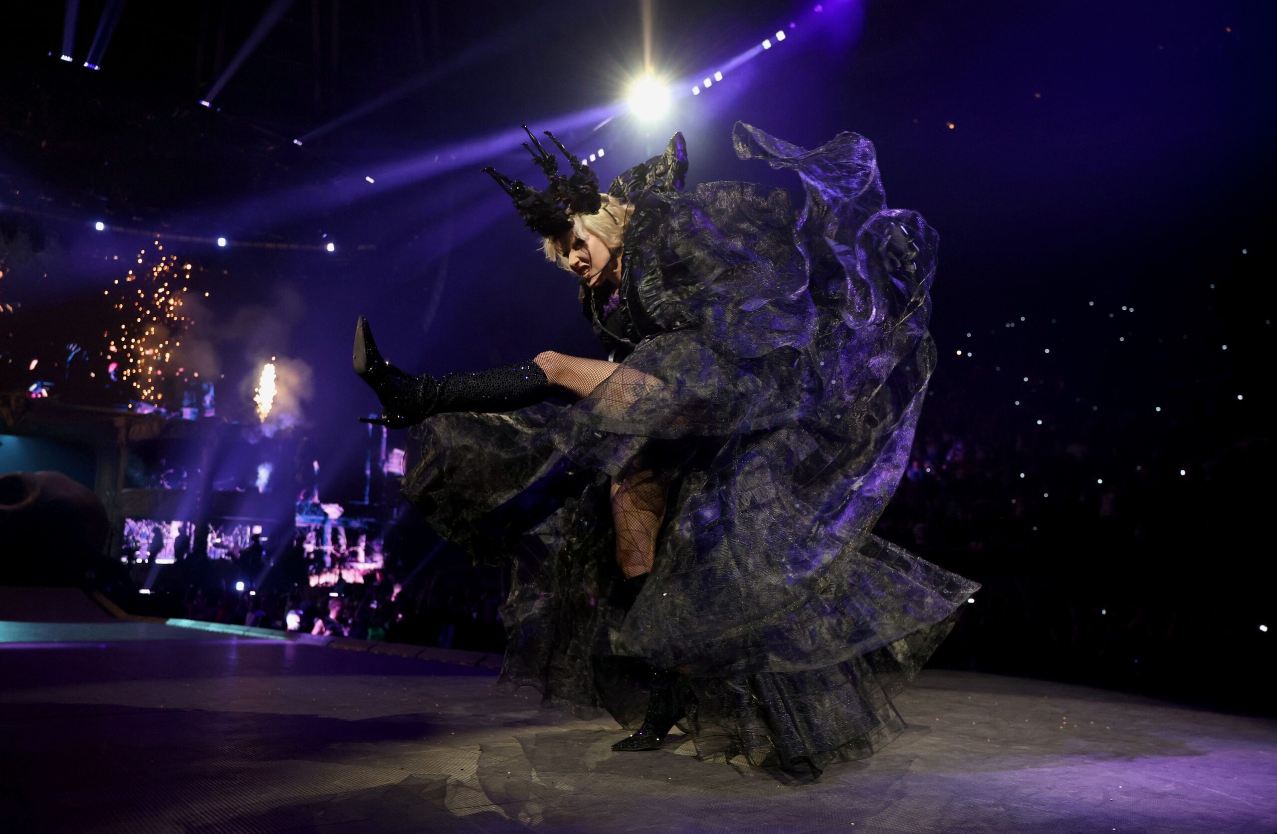 Lady Gaga The MAYHEM Ball Tour Los Angeles