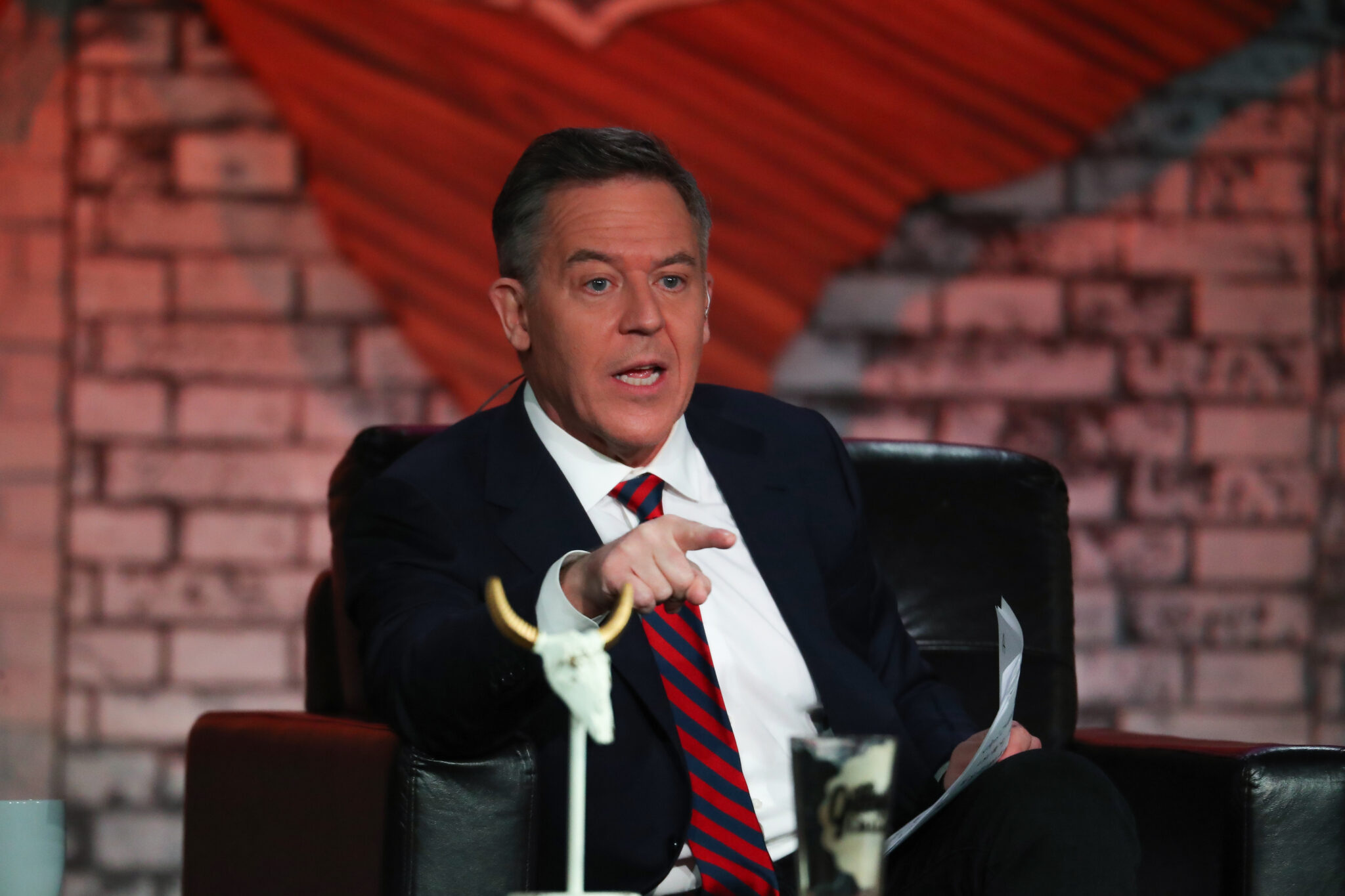 Greg Gutfeld Announces 2026 U.S. Tour – Pollstar News