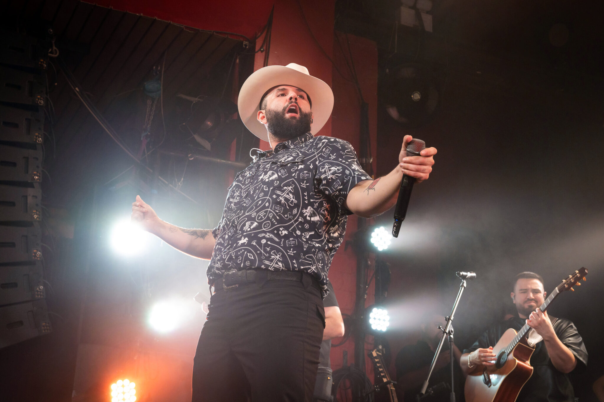 Uno Más: Mexican Star Carín León Adds 7th Date To Historic Sphere