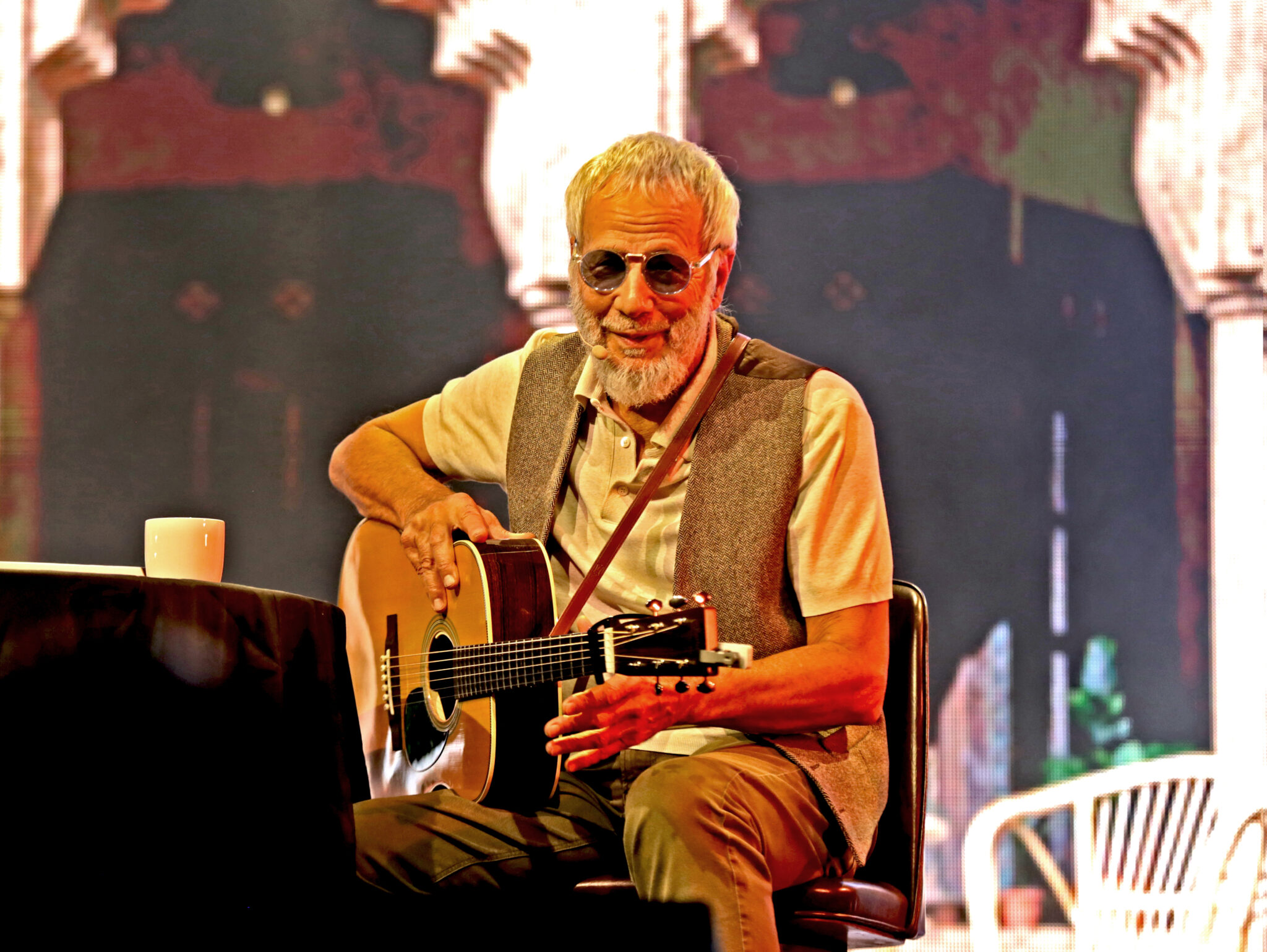 Yusuf / Cat Stevens Postpones Book Tour Due To Visa Processing Delays(02)