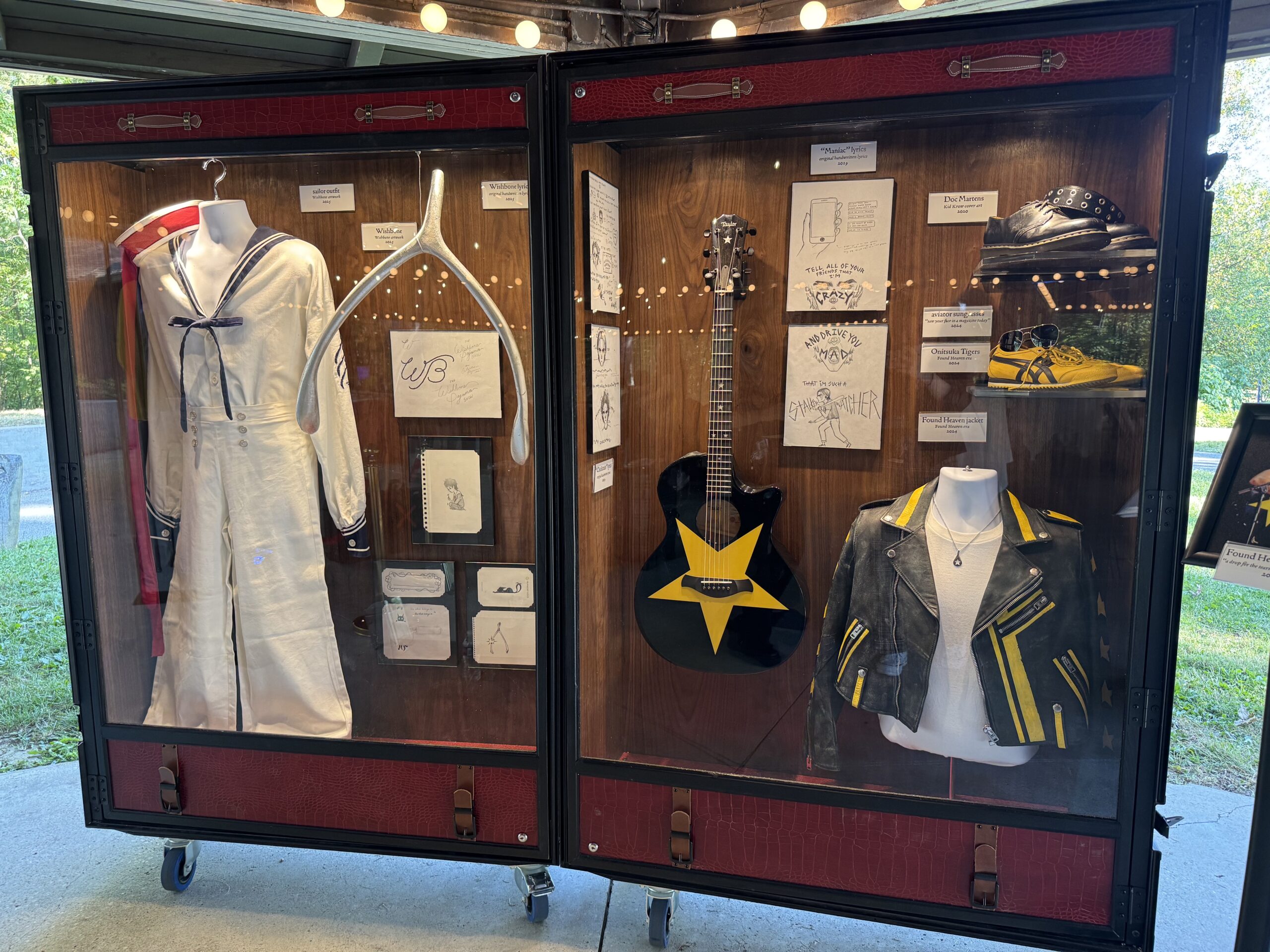 Costume.display.case