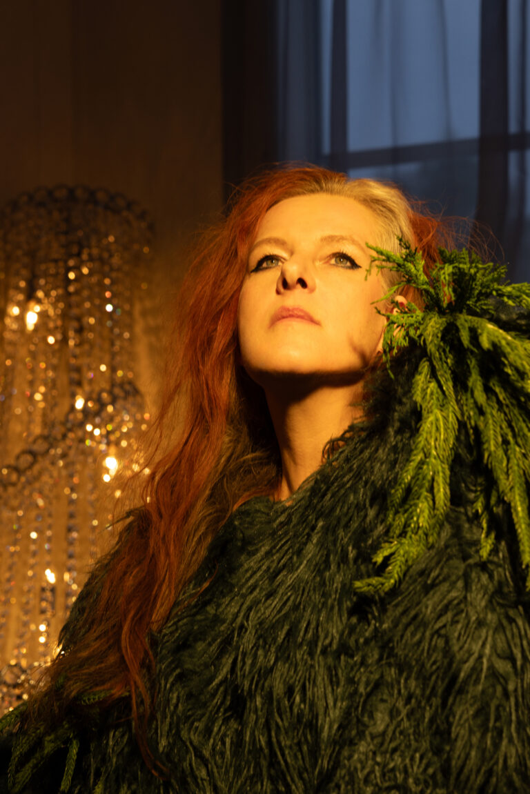 NekoCase EbruYildiz 975 HiRes Crop3