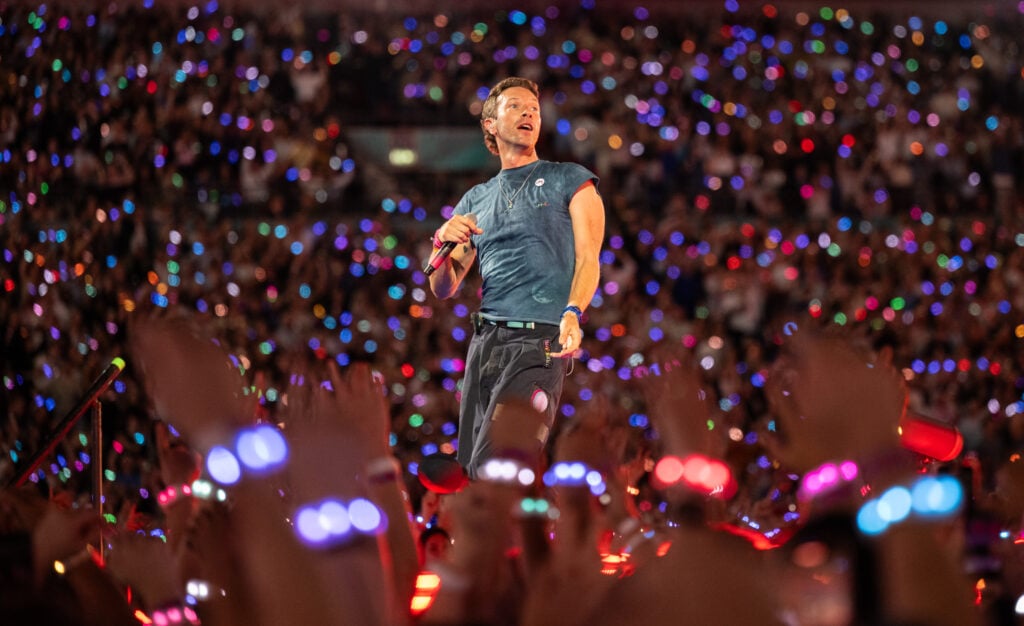 Year End Business Analysis: A Return To Earth, 2025 Grosses & Ticket Sales Drop, Averages Increase, Beyoncé, Oasis, Coldplay Have Top Tours; Venues; Stadiums Rock