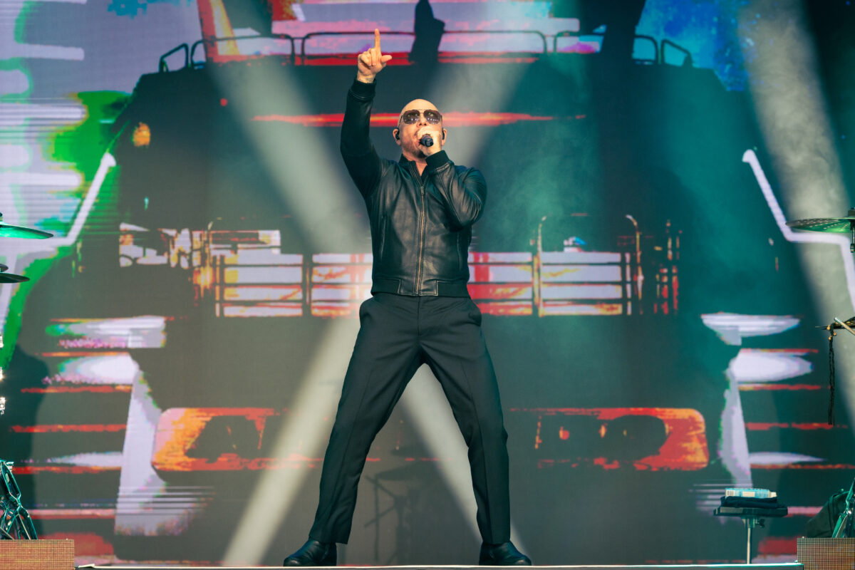 Pitbull Rapper Boat Pitbull Announces 'I'm Back' North American Tour Dates Featuring Lil ...