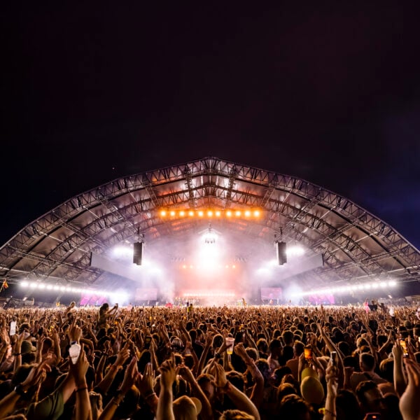 LL25 20250815 2309 MaxKneefel MK96725D Social