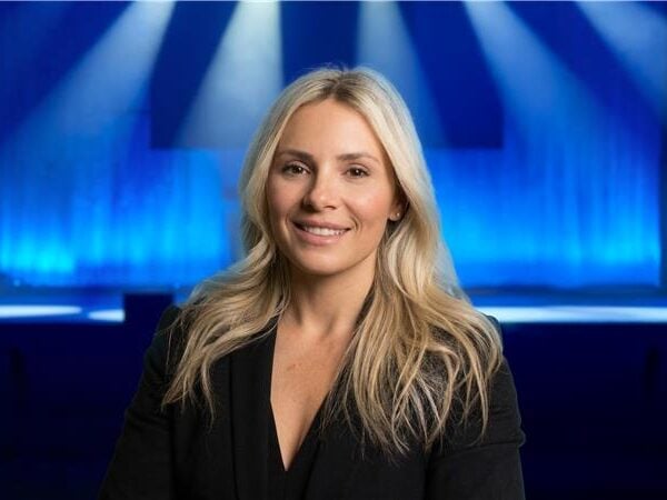 VENU SarahR headshot screen