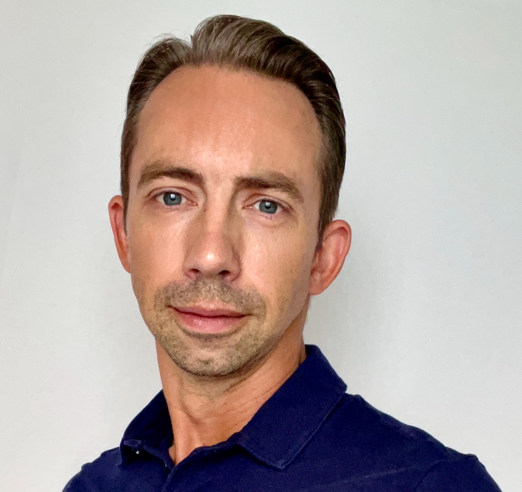 Daniel Wright headshot