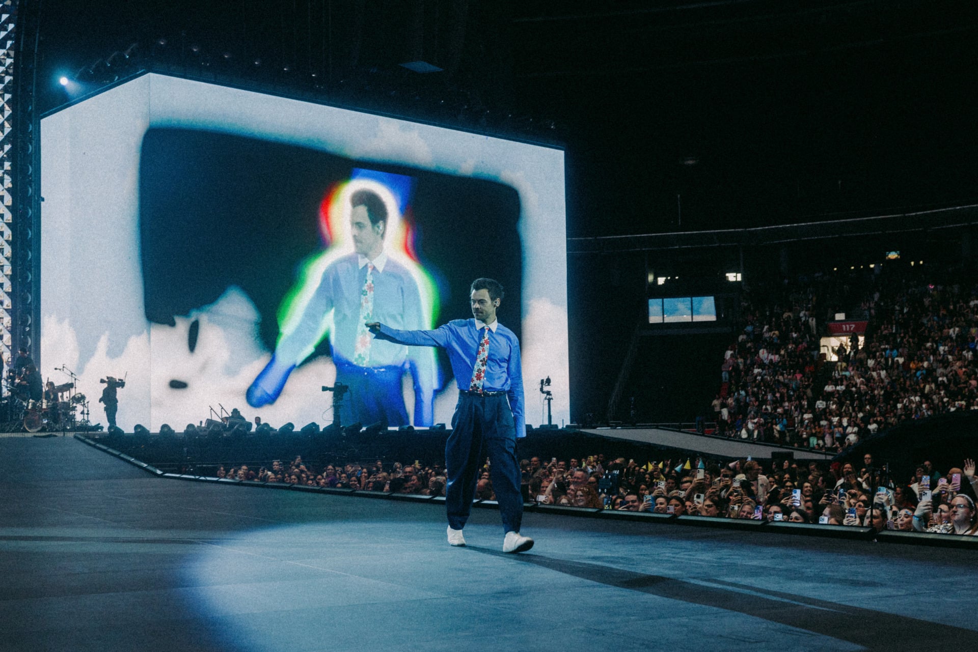 Harry Styles’ Tour Stage Adjusted Due to Obstructed Sightline Complaints