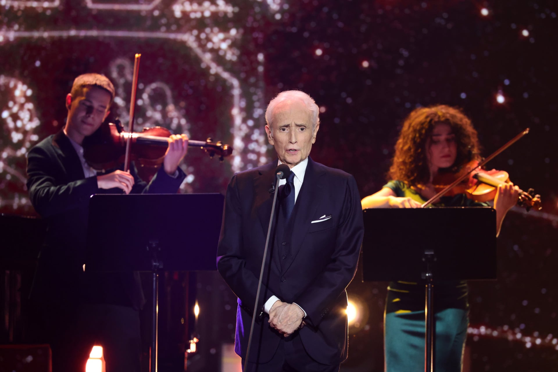 José Carreras Celebrates Birthday in Brisbane; Bluesfest Collapses; Shenzhen Rises & More