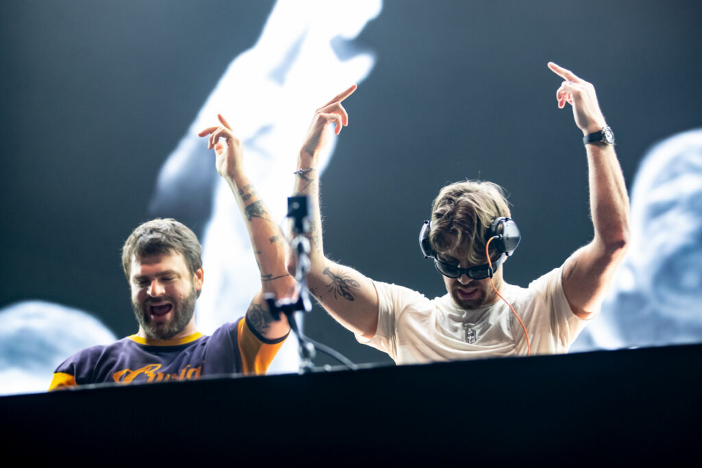 BookMyShow Live Taps The Chainsmokers, Guns N’ Roses & Foo Fighters For ...