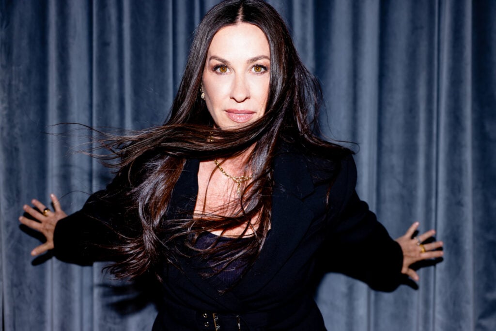 Alanis Morissette Brings "Butterfly with a Machete" Residency to LA
