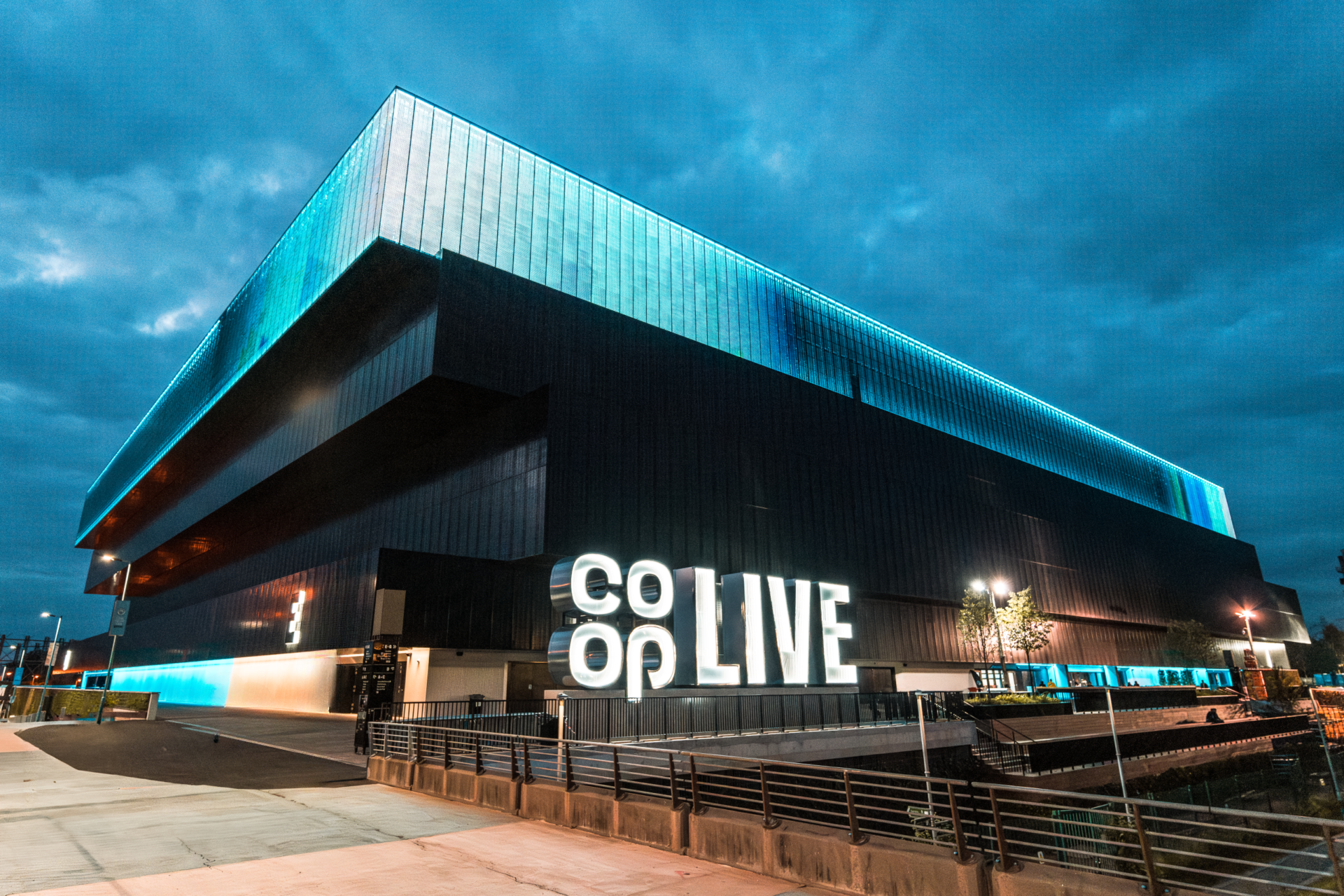 Co-op Live Streamlines Operations with Oracle Cloud Integration