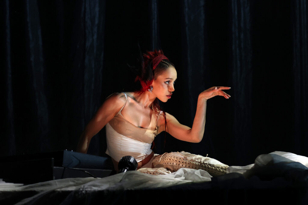 Weekly Signings: FKA Twigs Joins THE·TEAM