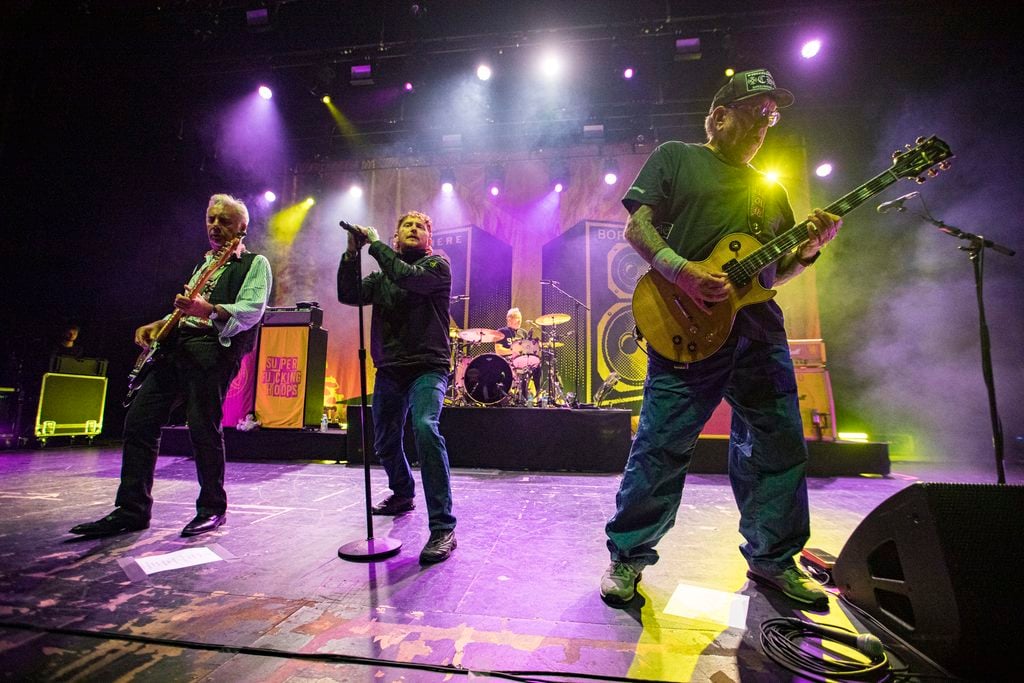 Never Mind The Rotten: Sex Pistols With Frank Carter ROCK the Hollywood Palladium (Review)