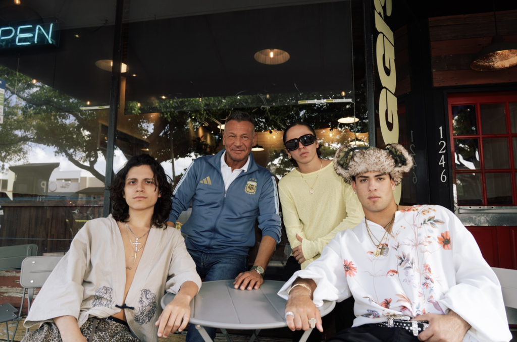 LOS MENOR3S Ink Management Deal With Walter Kolm Entertainment